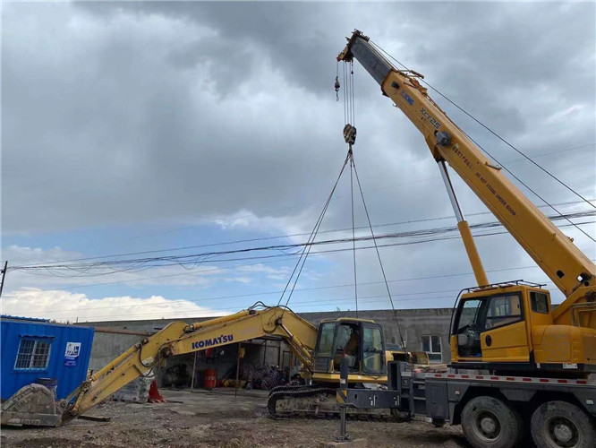 赤坎区25吨吊车的工作半径是多少？