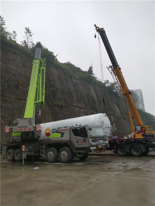 赤坎区“不怕风雨冻”—— 吊车的 “恶劣环境适应” 技术